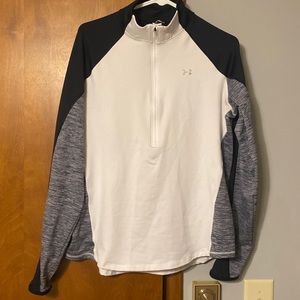 Underarmour woman’s sweatshirt